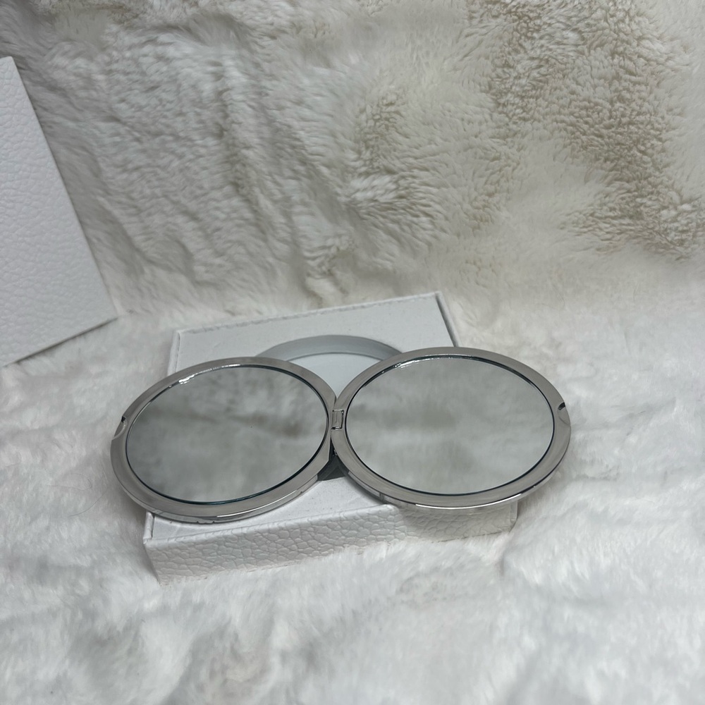 Dior Silver Compact Case - Picture 5 of 6